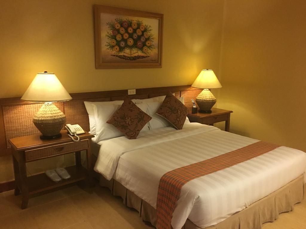 Java Hotel Laoag Exterior foto